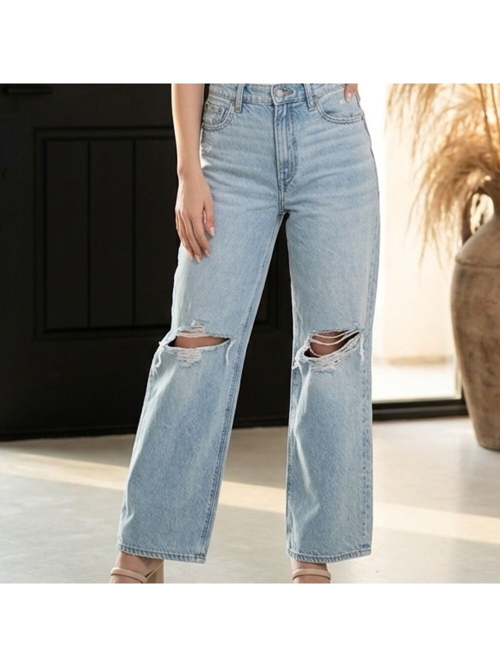 American Eagle Outfitters Strigid Light Blue Jeans